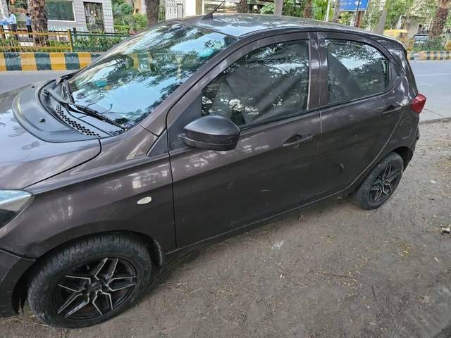 https://images10.gaadi.com/usedcar_image/4509423/original/processed_65d80c61-2f6f-40ec-bbb8-e716b0090a03.jpg?imwidth=6400