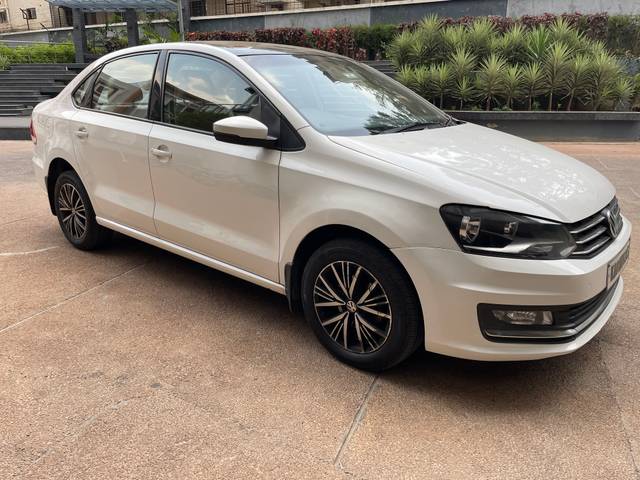 https://images10.gaadi.com/usedcar_image/4509430/original/8df43ee1f532e7c5f875a1fb2b9c1e94.jpeg?imwidth=6400