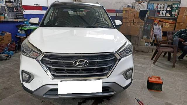 https://images10.gaadi.com/usedcar_image/4509433/original/processed_c168eeb2-626c-4532-848a-921c56674153.jpg?imwidth=6400