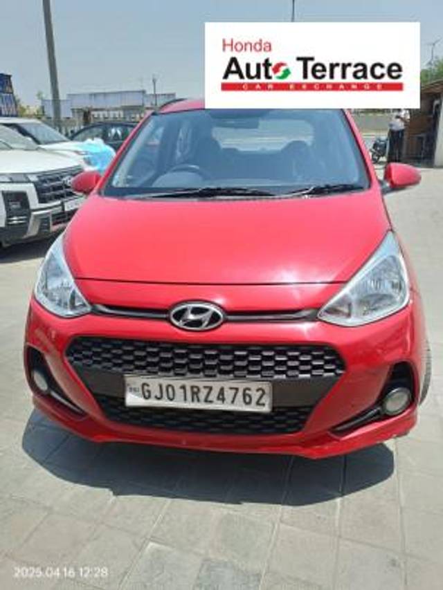 https://images10.gaadi.com/usedcar_image/4509436/original/240f0f5164230a03355d95c466f5e35f.jpeg?imwidth=6400