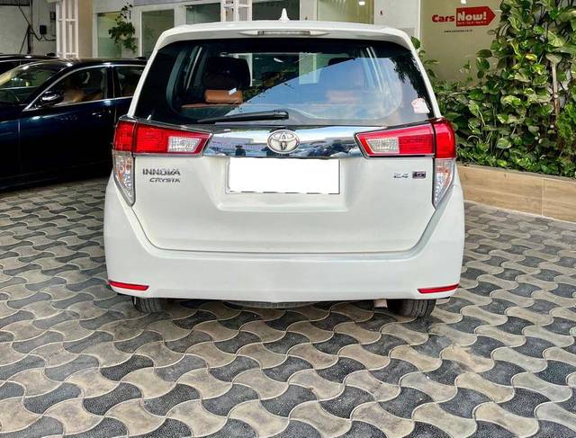https://images10.gaadi.com/usedcar_image/4509444/original/processed_ee9eaec2d76c943f09e6f48094c3bc40.jpg?imwidth=6402
