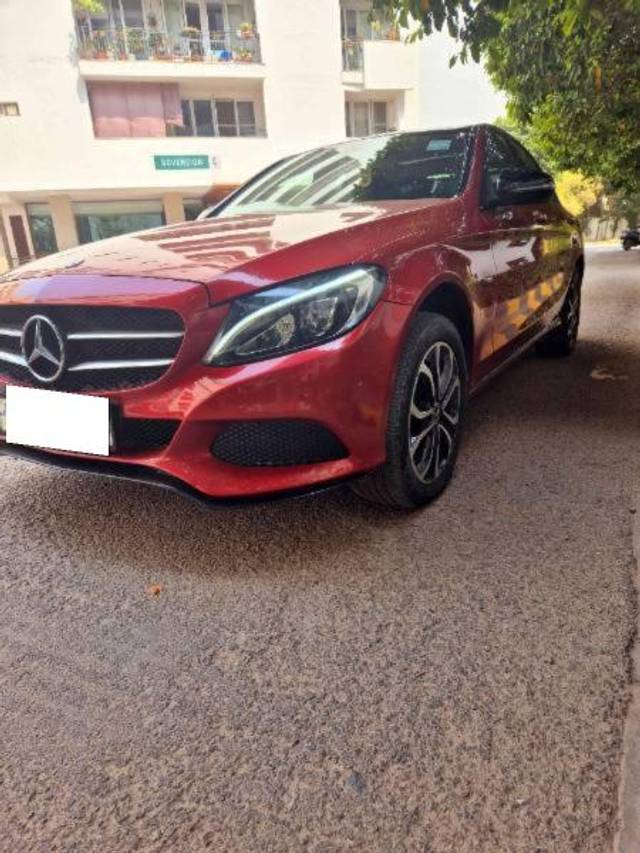 https://images10.gaadi.com/usedcar_image/4509445/original/processed_75092203-a338-4662-a9fa-923beca16663.jpg?imwidth=6401