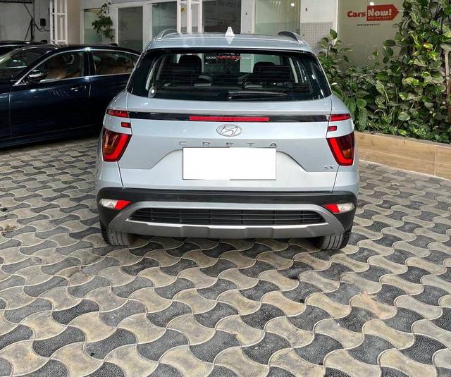 https://images10.gaadi.com/usedcar_image/4509474/original/processed_b943c30a5b99029b6ea9a9e5e400c68b.jpg?imwidth=6402