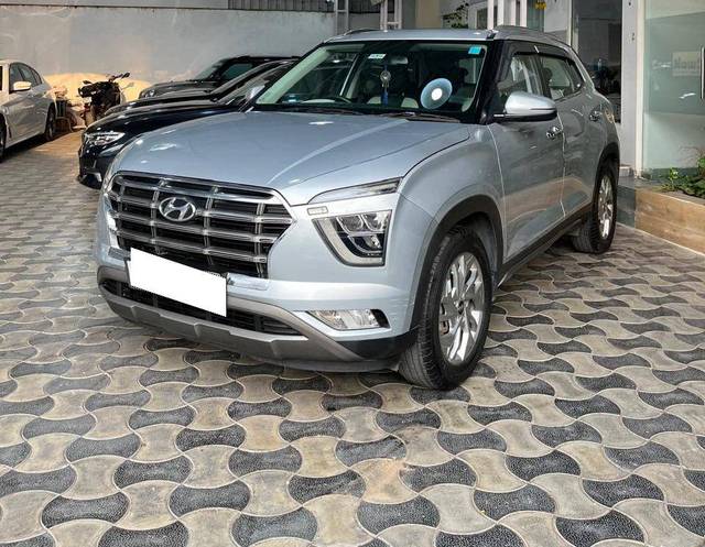 https://images10.gaadi.com/usedcar_image/4509474/original/processed_cd674fc00cadaa69c765da261d3f4f97.jpg?imwidth=6400