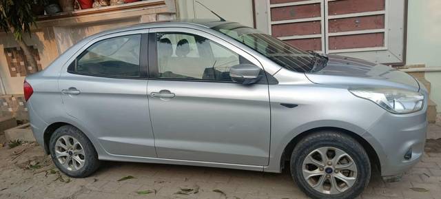 https://images10.gaadi.com/usedcar_image/4509477/original/processed_232fcf80-795f-4b40-909e-fced59dcd02e.jpg?imwidth=6401