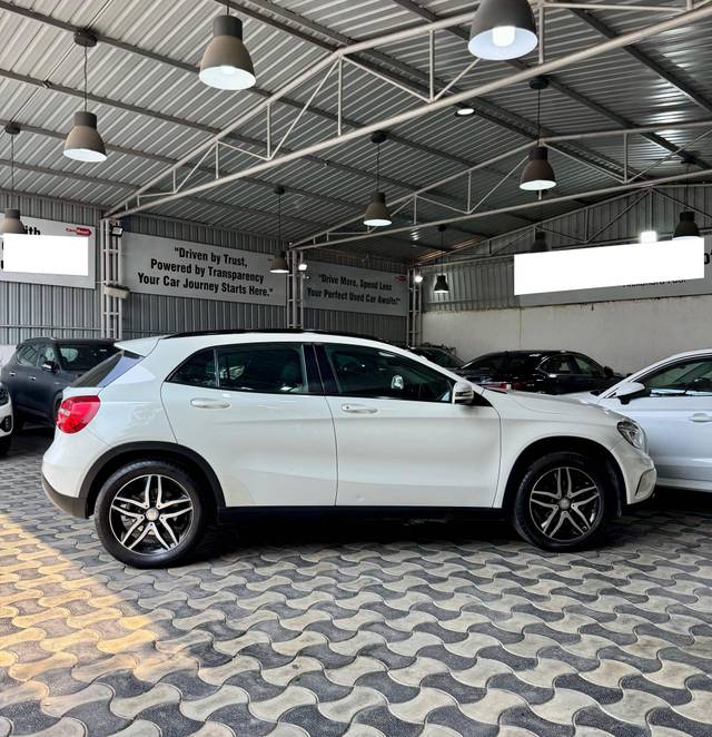 https://images10.gaadi.com/usedcar_image/4509481/original/processed_d7b4c2c6556dfdad7bd88d43f5d853b0.jpg?imwidth=6401