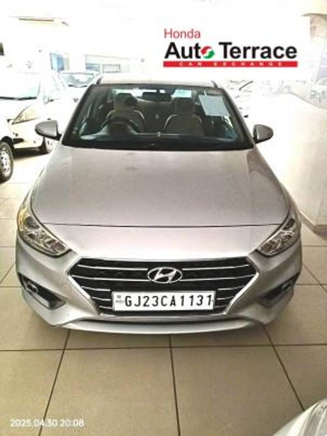 https://images10.gaadi.com/usedcar_image/4509483/original/6a15bea1ee294ec8ad10ecce356c4a2d.jpeg?imwidth=6400