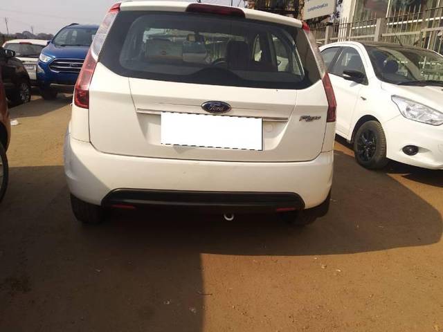 https://images10.gaadi.com/usedcar_image/4509506/original/processed_91edbbb5-f036-4734-b3cd-7dc4d6c49fba.jpg?imwidth=6401