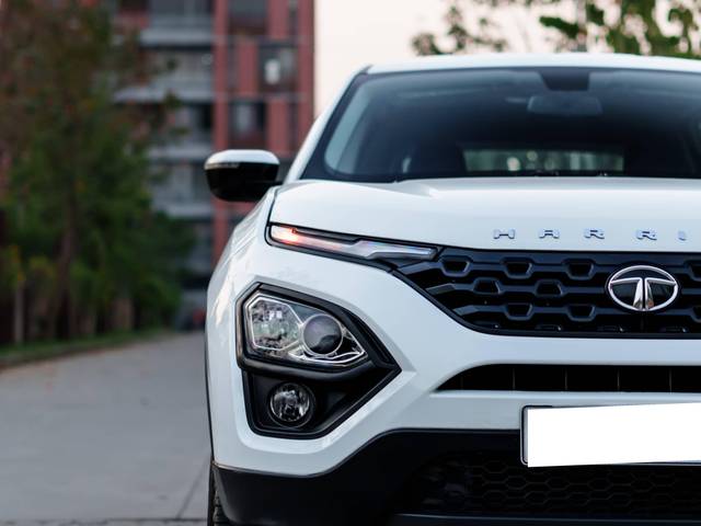 https://images10.gaadi.com/usedcar_image/4509512/original/processed_3844c2da799f66f5dcb2859aef88d673.jpg?imwidth=6400