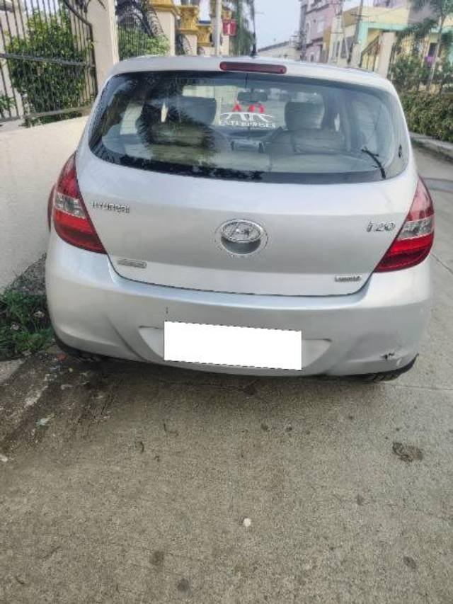 https://images10.gaadi.com/usedcar_image/4509518/original/processed_1e48e0c2-1ac8-47e9-92d1-5da342ee6732.jpg?imwidth=6402
