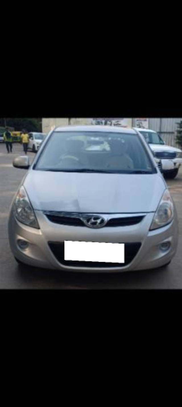 https://images10.gaadi.com/usedcar_image/4509518/original/processed_5c5efaf6-e573-483c-9ba8-64d2275c34bf.png?imwidth=6400