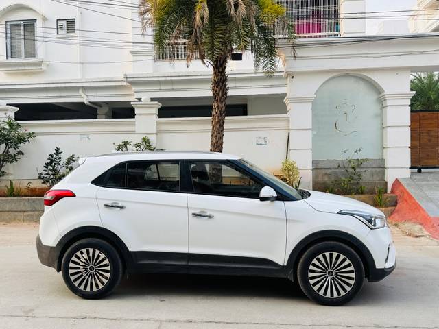 https://images10.gaadi.com/usedcar_image/4509550/original/2687d5eb56ce0da35ab7cb70e7d4988d.jpg?imwidth=6401