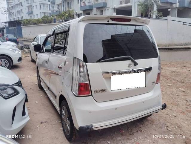 https://images10.gaadi.com/usedcar_image/4509564/original/processed_9d6145c9-b8dd-4ec6-9179-97e2bb2e7f36.jpeg?imwidth=6402