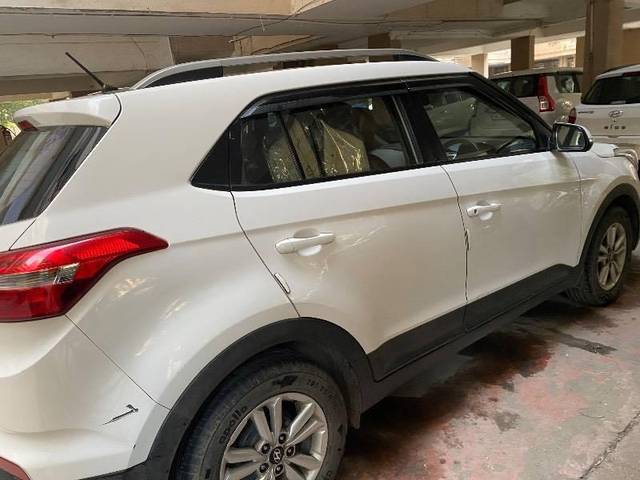 https://images10.gaadi.com/usedcar_image/4509570/original/processed_36259af0-d001-4691-b270-642e7894aeea.jpeg?imwidth=6402