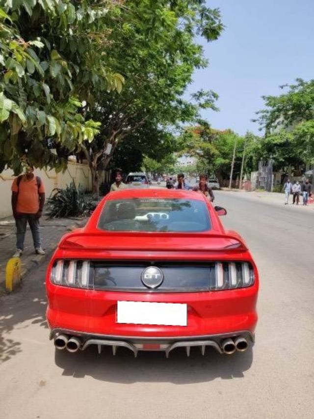 https://images10.gaadi.com/usedcar_image/4509571/original/processed_0b118239-1219-4fc2-a6e8-1c3063f0a4c0.jpeg?imwidth=6401