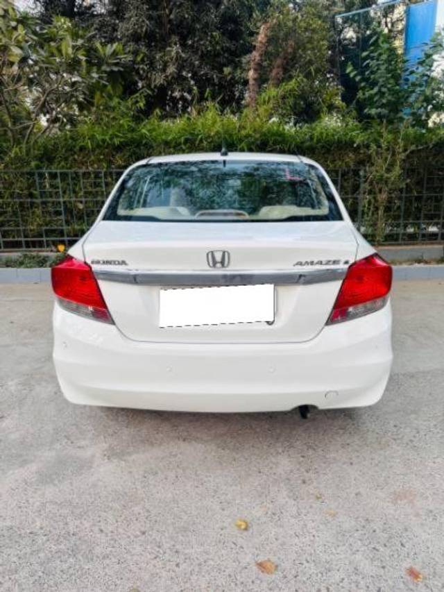 https://images10.gaadi.com/usedcar_image/4509581/original/processed_b025fa12-0f53-47ec-9735-429cd1a2d022.jpg?imwidth=6401