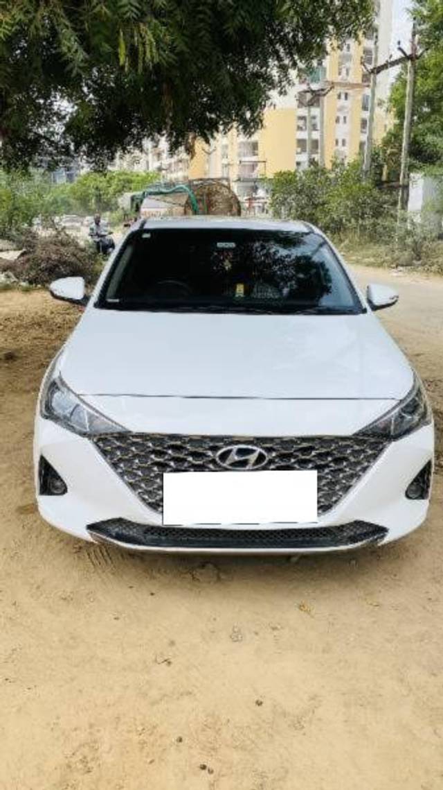 https://images10.gaadi.com/usedcar_image/4509584/original/processed_8fe62010-c6c3-42ae-bf5b-76466b6d9065.jpg?imwidth=6402