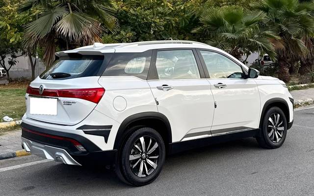 https://images10.gaadi.com/usedcar_image/4509605/original/processed_ca93e2209e3ef93370b6216542b77da9.jpeg?imwidth=6402