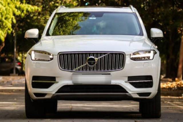 https://images10.gaadi.com/usedcar_image/4509615/original/processed_b8a81eb2fd8f567e3539da5fce290e17.jpg?imwidth=6402