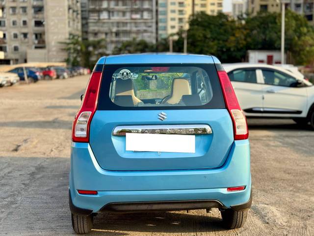 https://images10.gaadi.com/usedcar_image/4509618/original/processed_b97a5305daf410d66b940a5656057b14.jpg?imwidth=6402