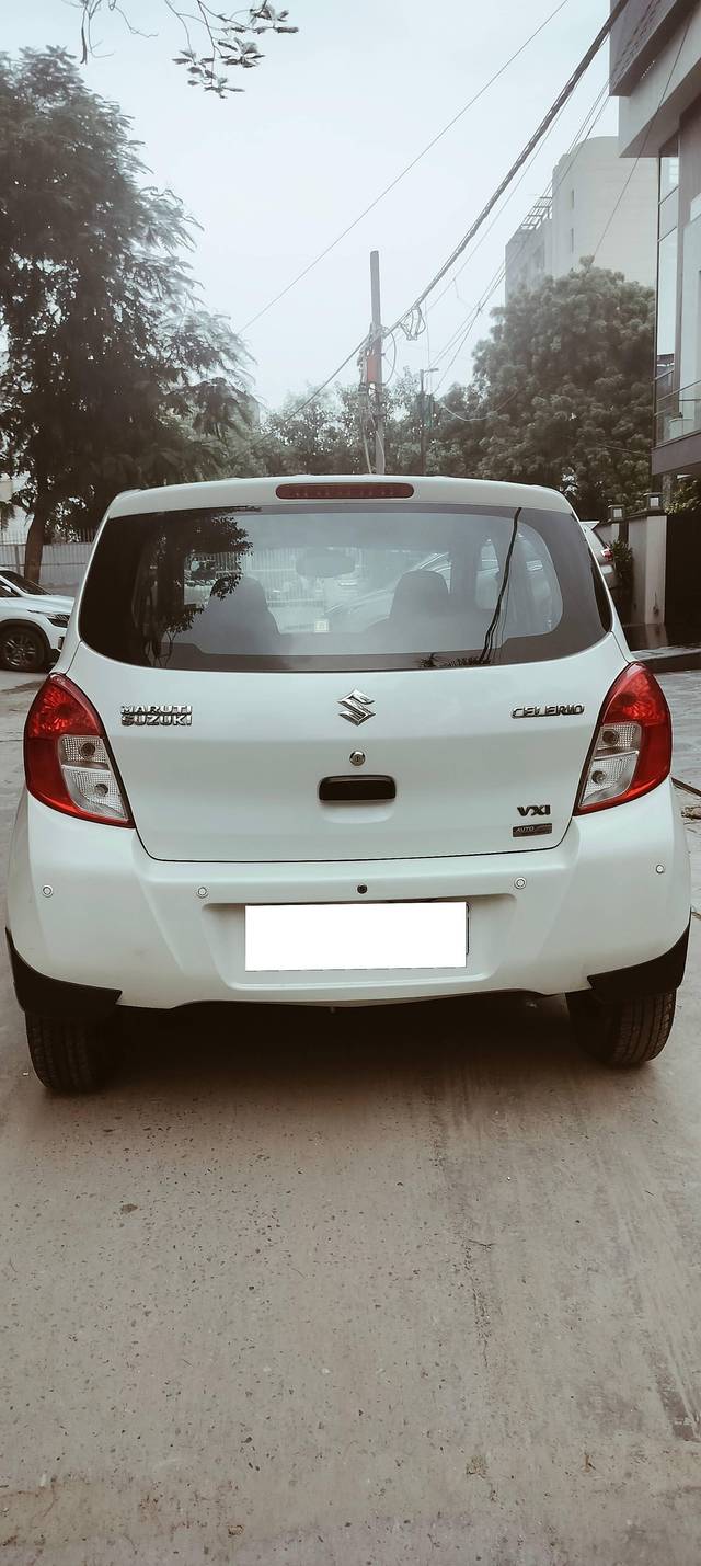 https://images10.gaadi.com/usedcar_image/4509671/original/processed_88156fa15e25f68f8fb596e6a24ce867.jpg?imwidth=6402