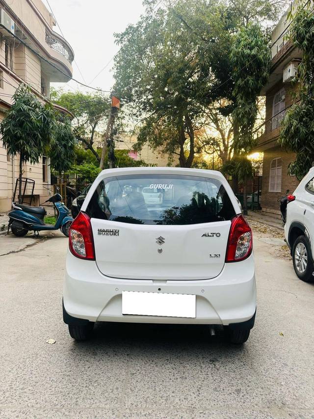 https://images10.gaadi.com/usedcar_image/4509682/original/processed_002c50f1410e4e364c07a0456e4222ef.jpg?imwidth=6401