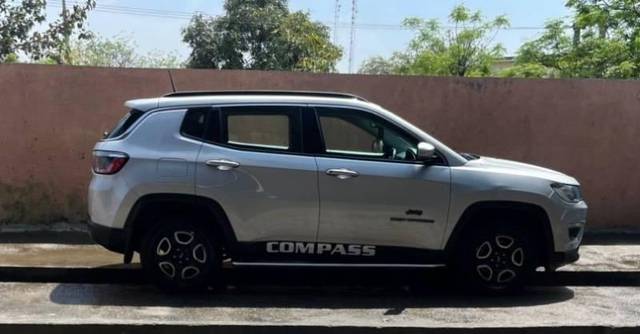 https://images10.gaadi.com/usedcar_image/4509686/original/processed_499e8fb9-7657-4ef3-98f3-16e584441c80.jpeg?imwidth=6401