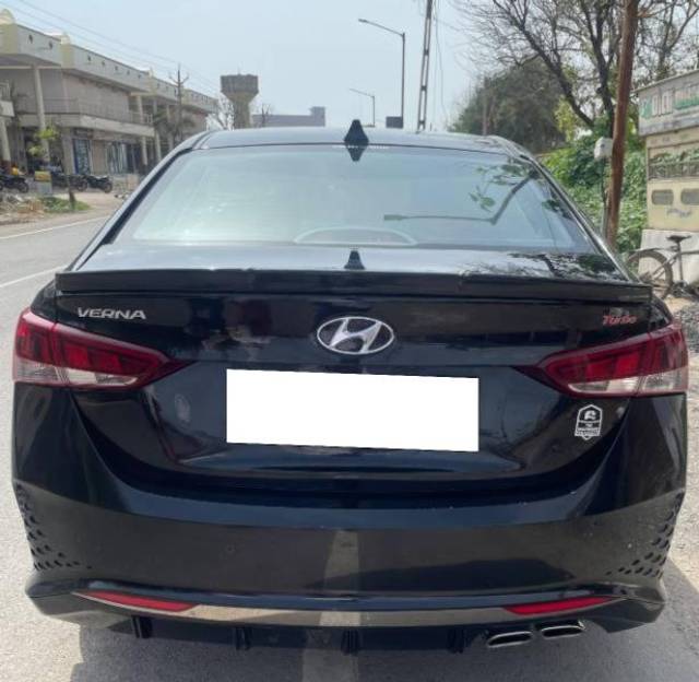 https://images10.gaadi.com/usedcar_image/4509691/original/processed_2de770d1-8fd4-4e48-9461-ddc1af2f01b9.jpg?imwidth=6401