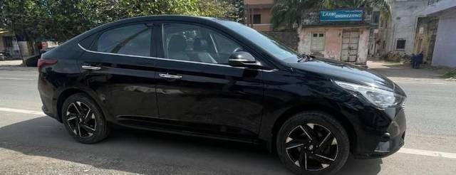 https://images10.gaadi.com/usedcar_image/4509691/original/processed_e8197523-81b7-4e75-bef1-ab3f085635d3.jpg?imwidth=6400