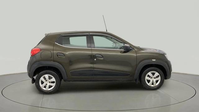 https://images10.gaadi.com/usedcar_image/4509778/original/c6b240211689a9ced92fda9505e10515.jpg?imwidth=6400