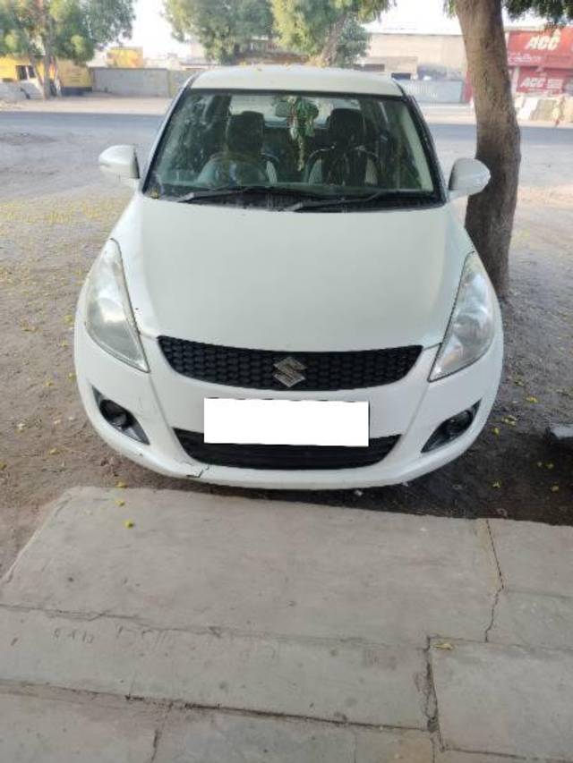 https://images10.gaadi.com/usedcar_image/4509813/original/processed_5a548fcd-cb8c-45ac-9bb0-3f8b8b1d2d6a.jpg?imwidth=6400