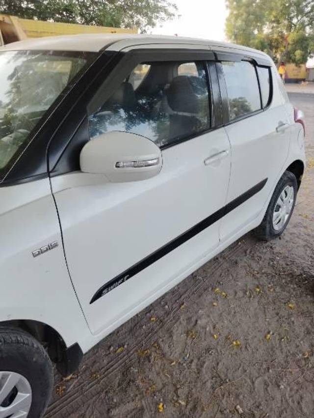 https://images10.gaadi.com/usedcar_image/4509813/original/processed_c3c4b174-5c9c-4b54-bcd4-ece67cd8c8ee.jpg?imwidth=6401