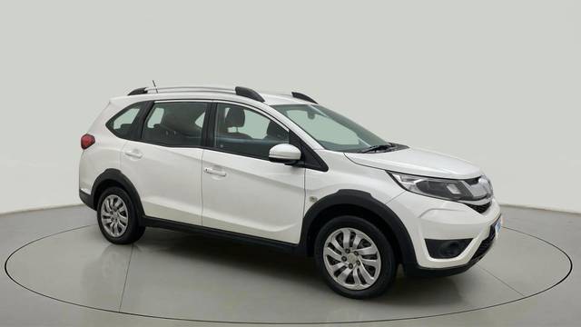 https://images10.gaadi.com/usedcar_image/4509830/original/1d93d3ce20d45f5ae6b4aaa19c70a4f2.jpg?imwidth=6400
