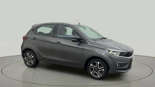 https://images10.gaadi.com/usedcar_image/4509832/original/3ed449e3de17666a129f868a7de5717d.jpg?imwidth=6400