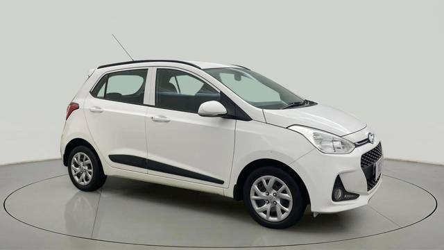 https://images10.gaadi.com/usedcar_image/4509833/original/a45d6d656b29257902278bcd729b00d3.jpg?imwidth=6400