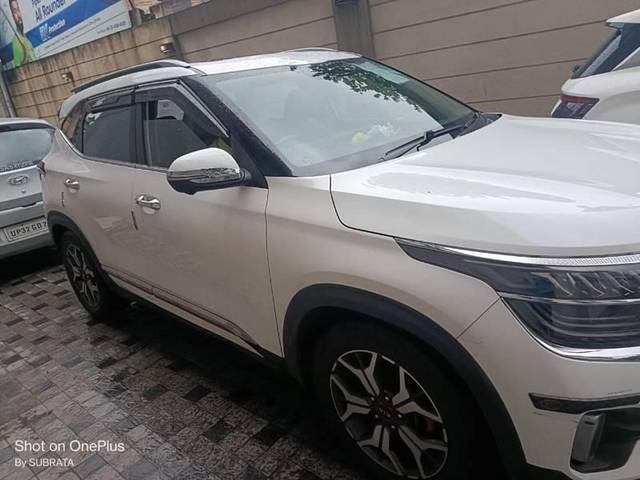 https://images10.gaadi.com/usedcar_image/4509869/original/processed_c0f82168-0f03-4fbe-9213-76d2550b59ce.jpeg?imwidth=6401