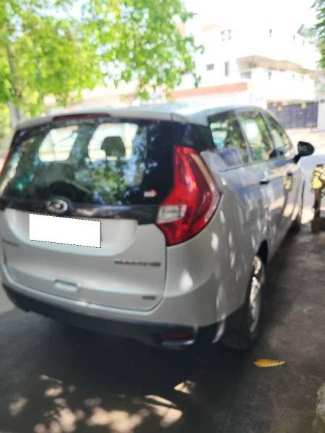 https://images10.gaadi.com/usedcar_image/4509873/original/processed_428dda5f-f3ea-4fa2-a37d-531774188472.jpg?imwidth=6400