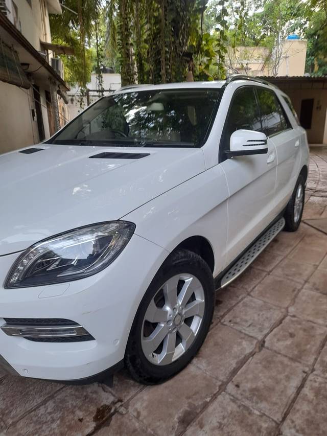 https://images10.gaadi.com/usedcar_image/4509904/original/34b2ba64fd2505d478eddcd7f3b1596a.jpeg?imwidth=6400