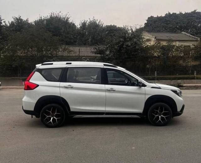 https://images10.gaadi.com/usedcar_image/4509906/original/processed_1b0f88ef-11ab-47a9-9353-58679f202016.jpeg?imwidth=6401