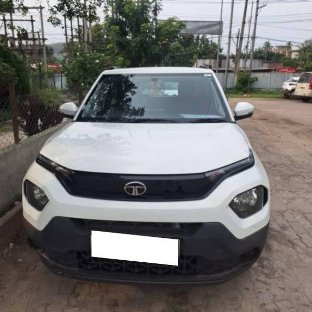 https://images10.gaadi.com/usedcar_image/4509910/original/processed_068b8ad0-216c-4f22-ae3d-5d567e00d5c2.jpg?imwidth=6400