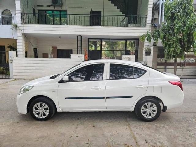 https://images10.gaadi.com/usedcar_image/4509912/original/processed_f3ff0cbd8ed6b4786d7557272adf2232.jpg?imwidth=6402