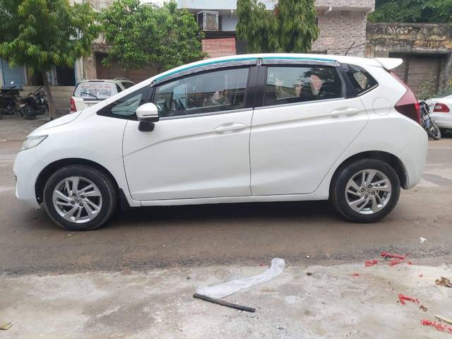 https://images10.gaadi.com/usedcar_image/4509917/original/processed_25e4c84b4f1b935bed790624adbba45e.jpg?imwidth=6400