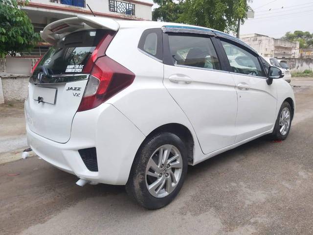 https://images10.gaadi.com/usedcar_image/4509917/original/processed_bc80afd492e4dc1831f646c61a32197e.jpg?imwidth=6401