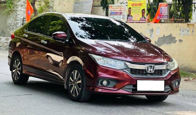 https://images10.gaadi.com/usedcar_image/4509918/original/processed_ecd64189284141ad4eb20eab7fc31fb6.jpg?imwidth=6400