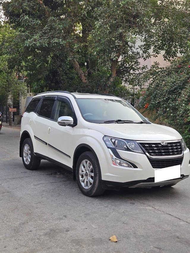 https://images10.gaadi.com/usedcar_image/4509923/original/processed_aab2c0b950848370263e4f021dedf01e.jpg?imwidth=6400