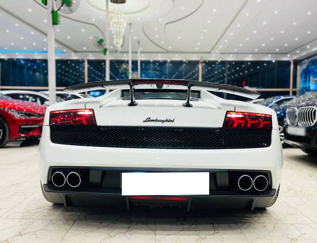 https://images10.gaadi.com/usedcar_image/4509931/original/processed_08ca5cca9d62a57d7488a0521a2c53f3.jpg?imwidth=6400