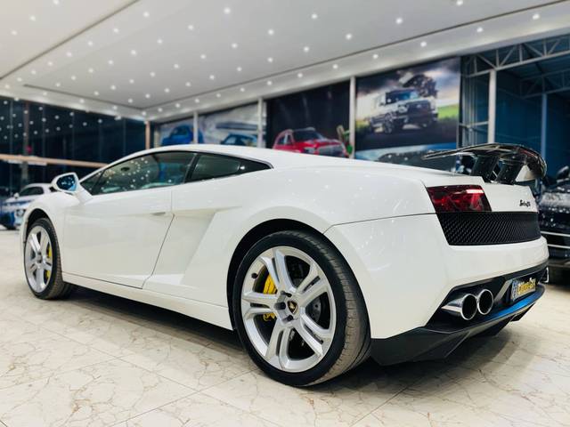 https://images10.gaadi.com/usedcar_image/4509931/original/processed_a20c7dccf263ffa9830400141d171ecf.jpg?imwidth=6401