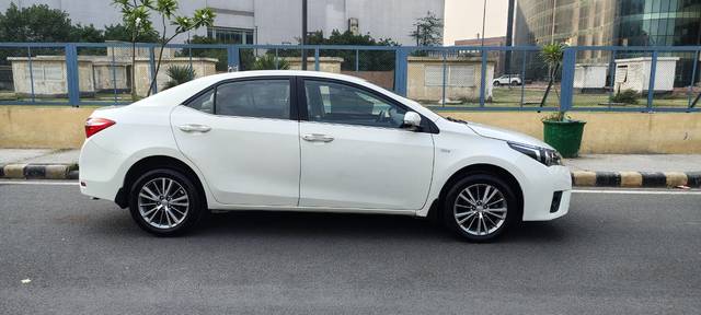 https://images10.gaadi.com/usedcar_image/4509932/original/ebe9056457a6021ec93adb1eec115150.jpg?imwidth=6401