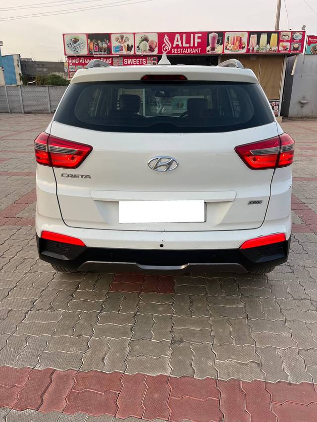 https://images10.gaadi.com/usedcar_image/4509934/original/processed_799579eb-451c-49c0-81fd-f4d0ddb74bf6.jpg?imwidth=6402
