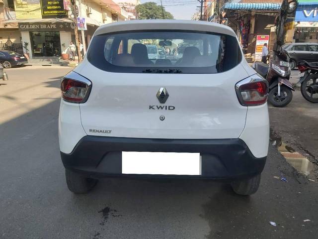 https://images10.gaadi.com/usedcar_image/4509938/original/processed_8d5a615ccaf873fee1efe87b9f20f1a5.jpg?imwidth=6402